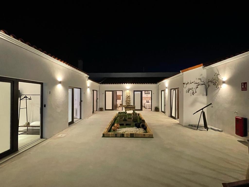 Alojamiento El Miajon De Los Castuos Valdesalor Exterior photo