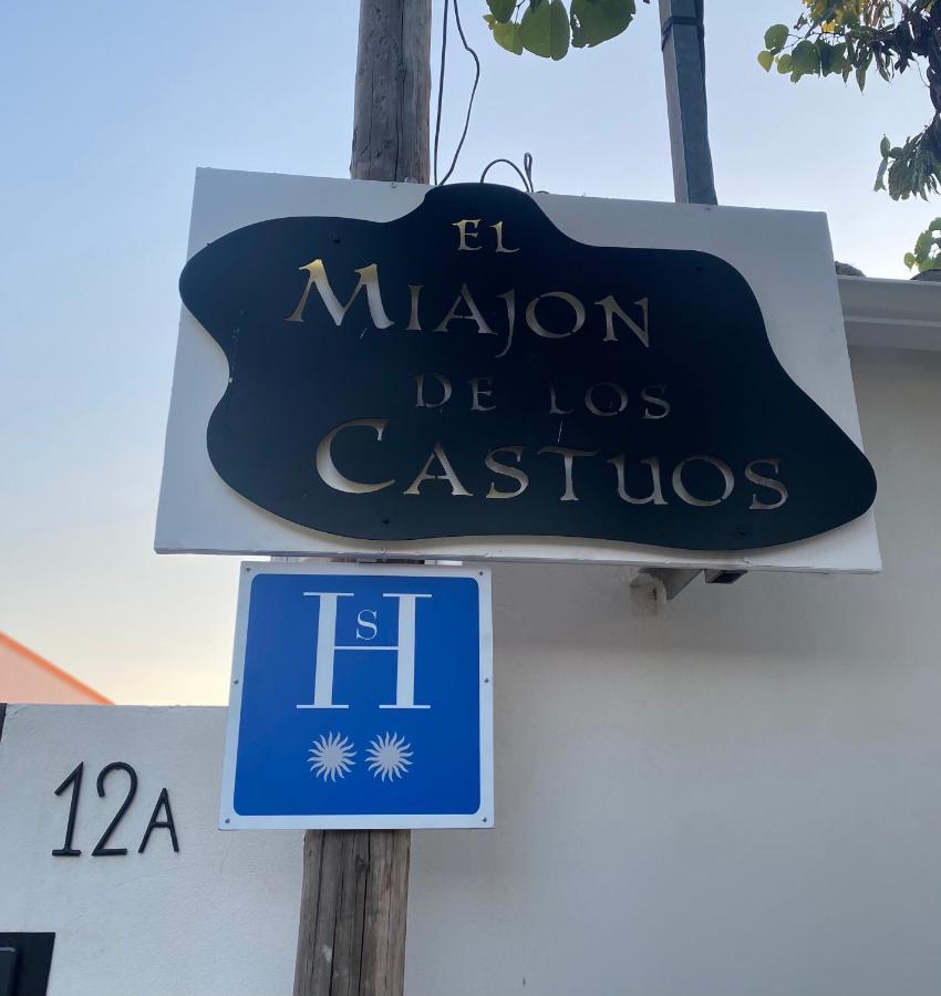 Alojamiento El Miajon De Los Castuos Valdesalor Exterior photo