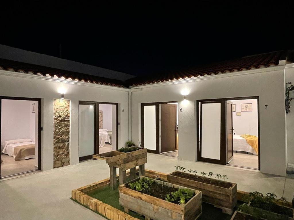 Alojamiento El Miajon De Los Castuos Valdesalor Exterior photo