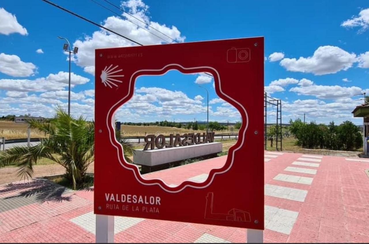 Alojamiento El Miajon De Los Castuos Valdesalor Exterior photo